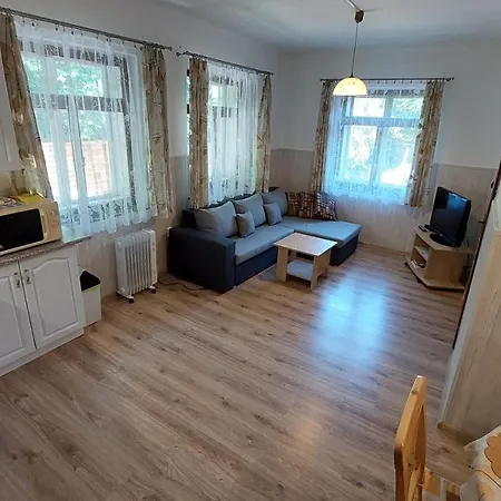 Ubytovani Pod Hradbami * Nove Mesto nad Metuji